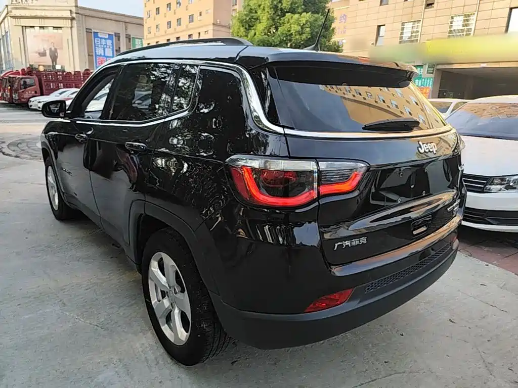 Jeep Compass 2019 — фото 23