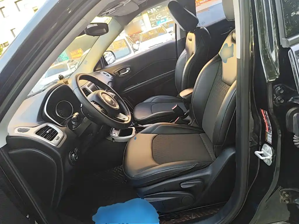 Jeep Compass 2019 — фото 11