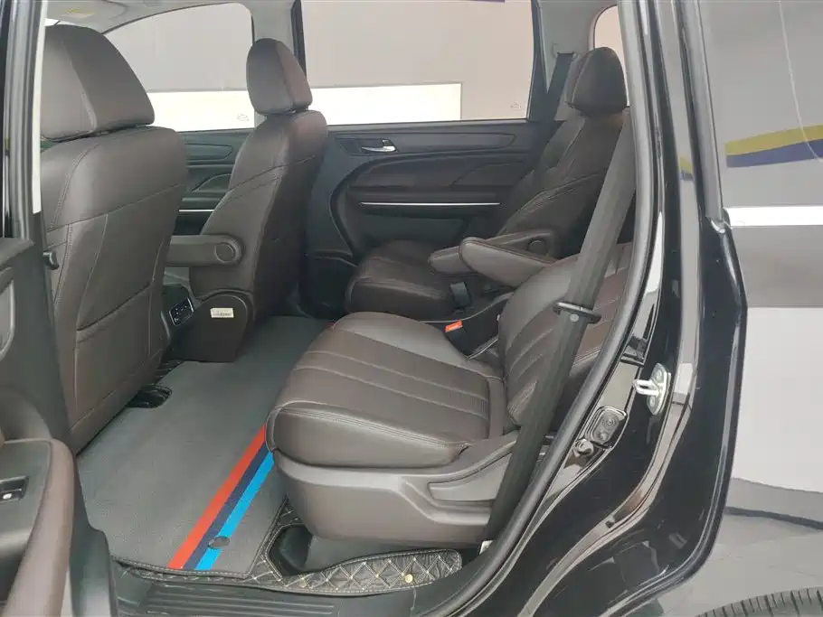 GAC Motor Trumpchi M6 2019 — фото 11