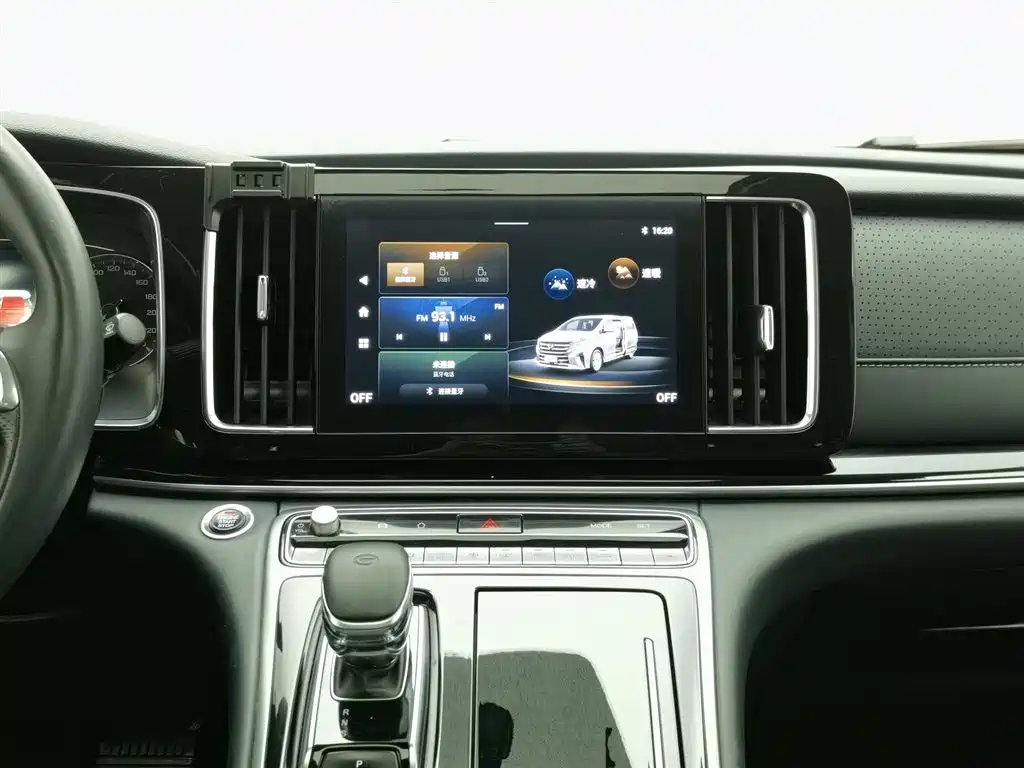 GAC Motor Trumpchi M8 2021 — фото 12