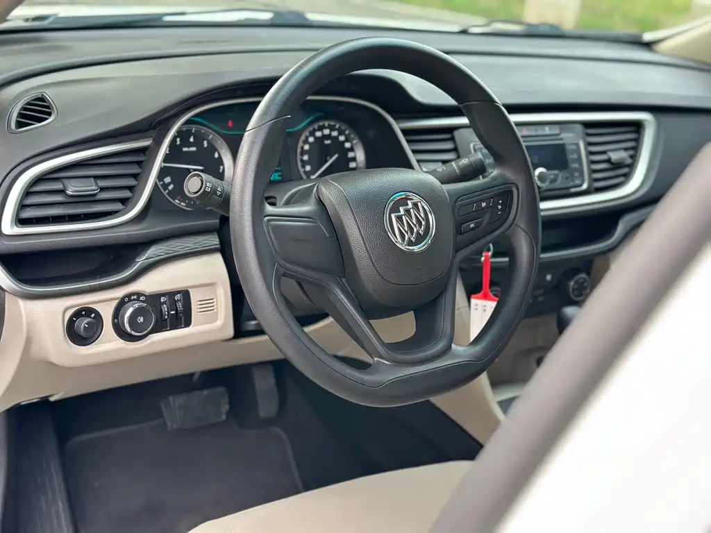 Buick Excelle 2015 — фото 5