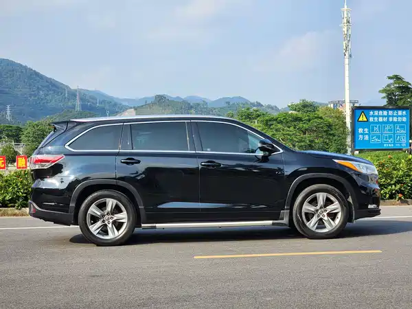 Toyota Highlander 2017