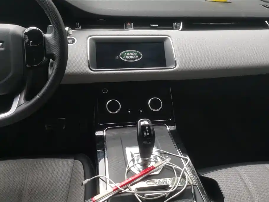 Land Rover Evoque 2021 — фото 13