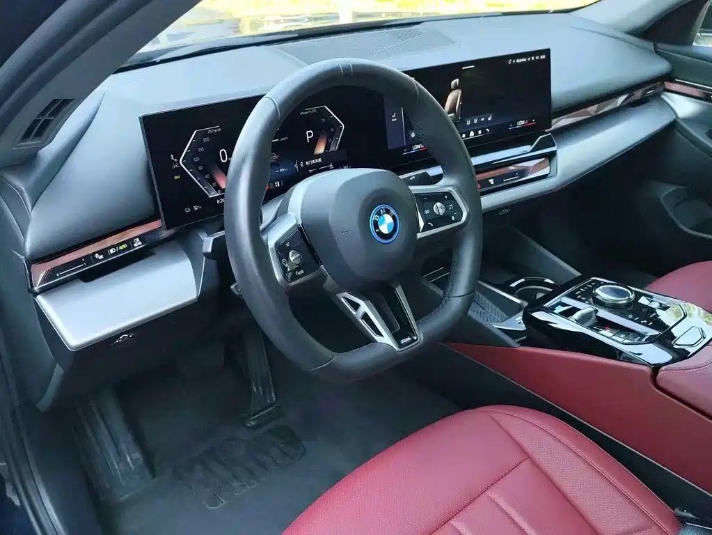 BMW i5 2025 — фото 7