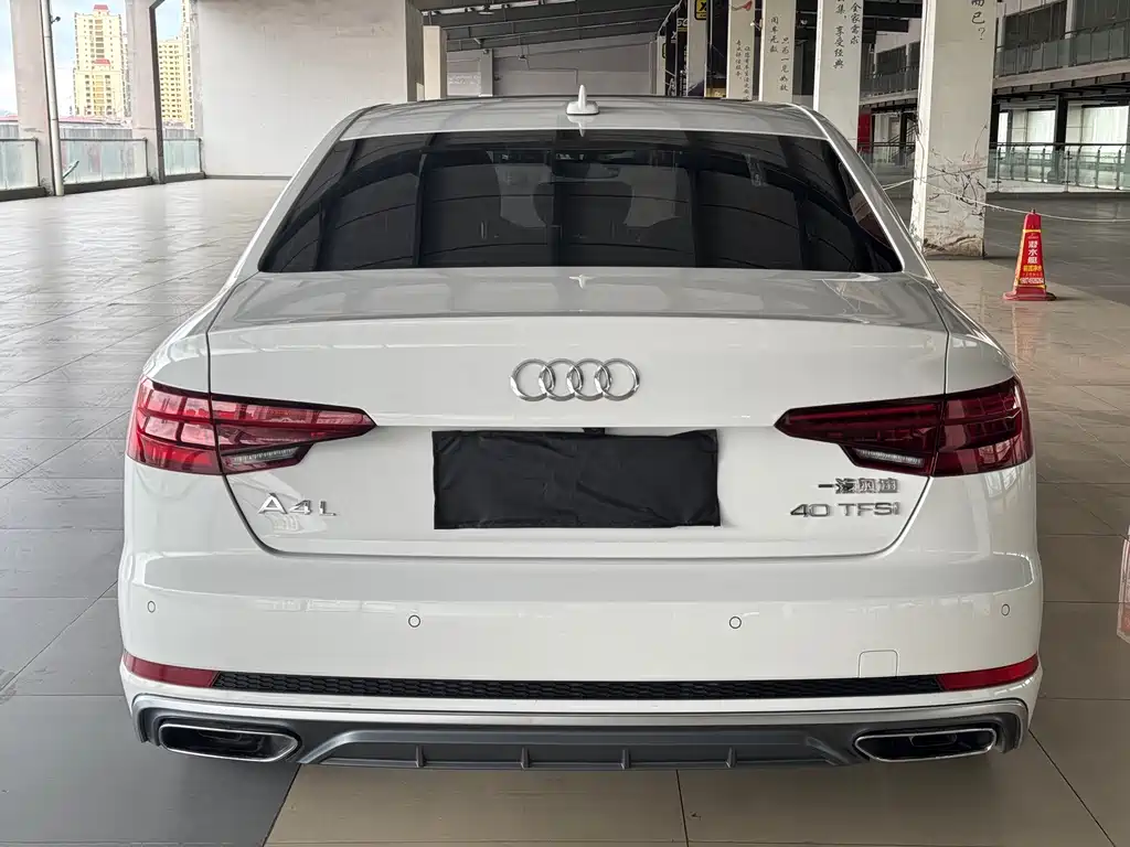Audi A4L 2020 — фото 5