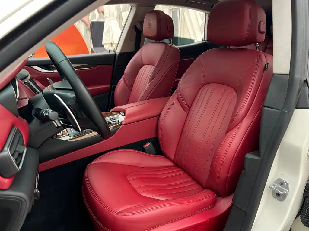 Maserati Levante 2018 — фото 23