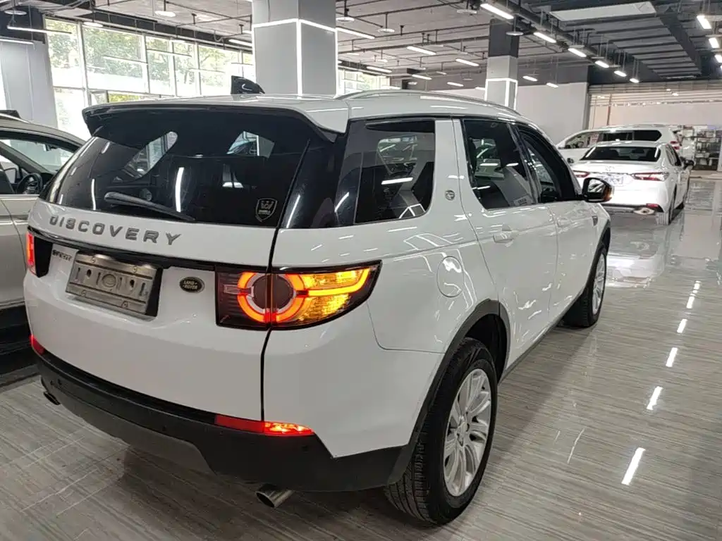 Land Rover Discovery Sport 2019 — фото 7