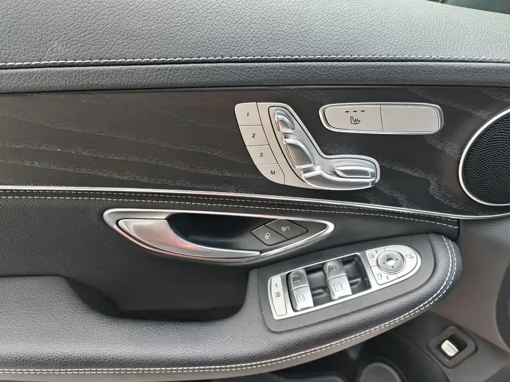 Mercedes-Benz C-Class 2020 — фото 13