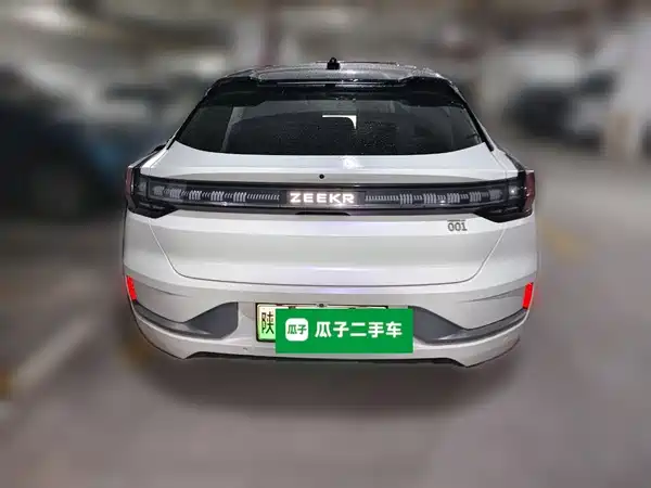 Zeekr 001 2022