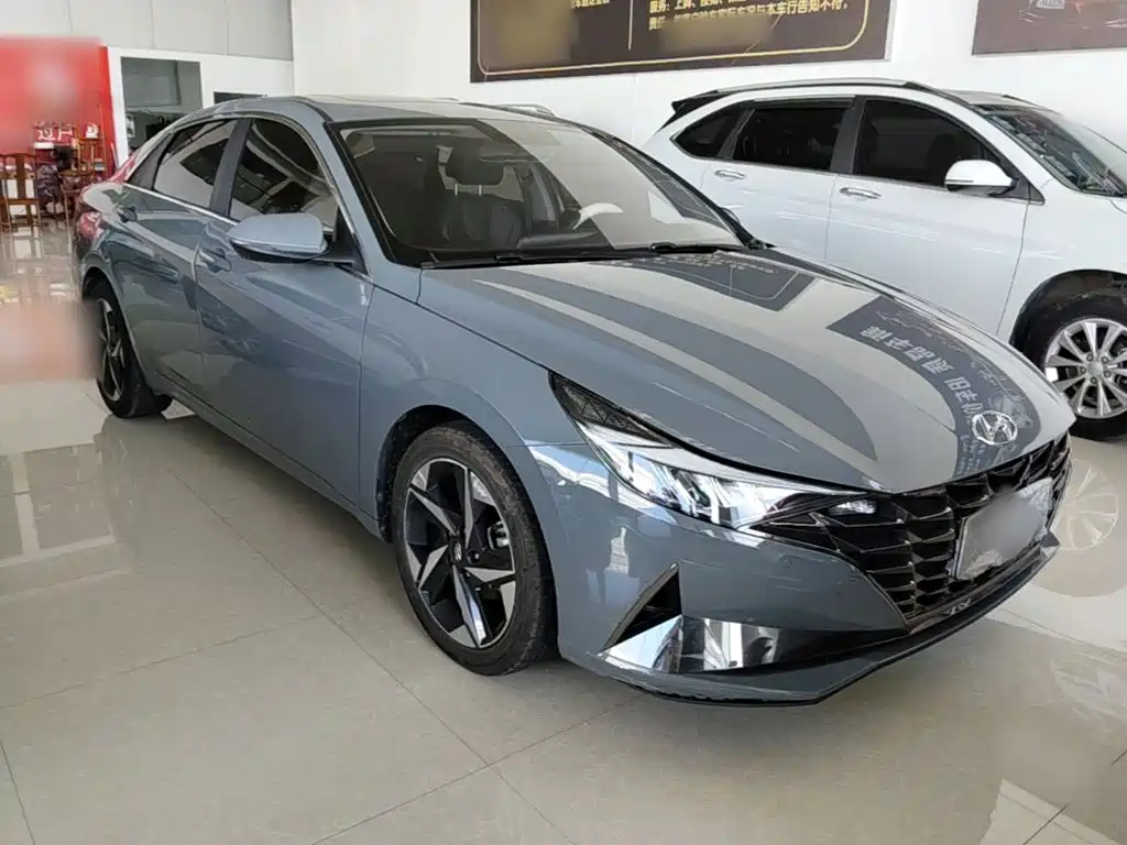 Hyundai Elantra 2023 — фото 4