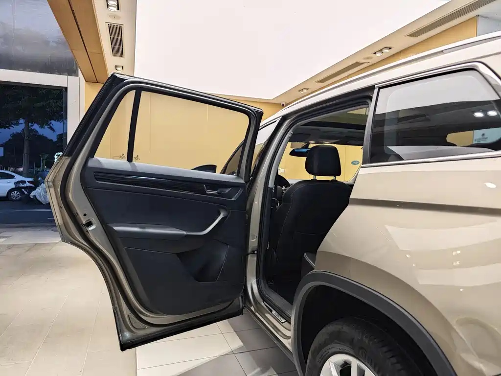 Skoda Kodiaq 2017 — фото 21