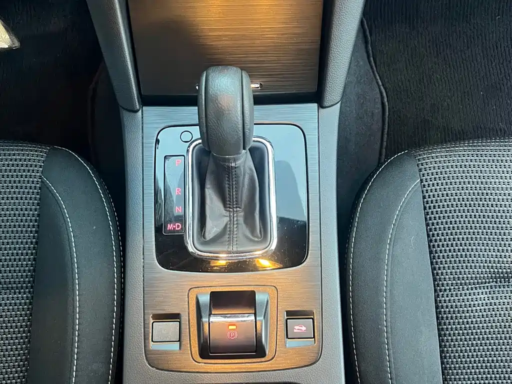 Subaru Legacy 2020 — фото 25