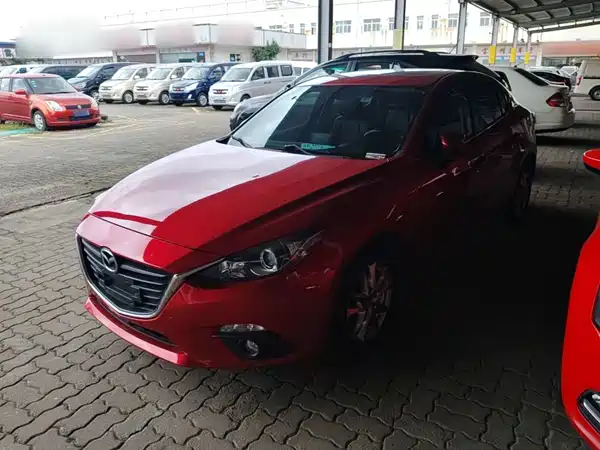Mazda 3 Axela 2016