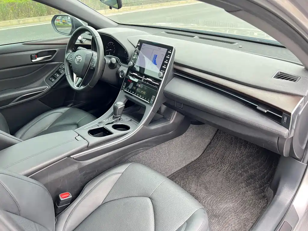 Toyota Avalon 2020 — фото 17