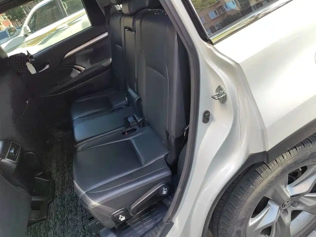 Toyota Highlander 2019 — фото 15