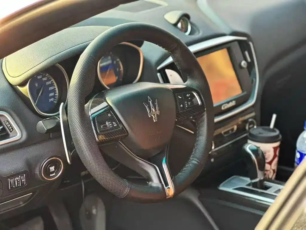 Maserati Ghibli 2017 — фото 9