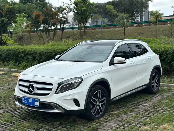 Mercedes-Benz GLA 2016