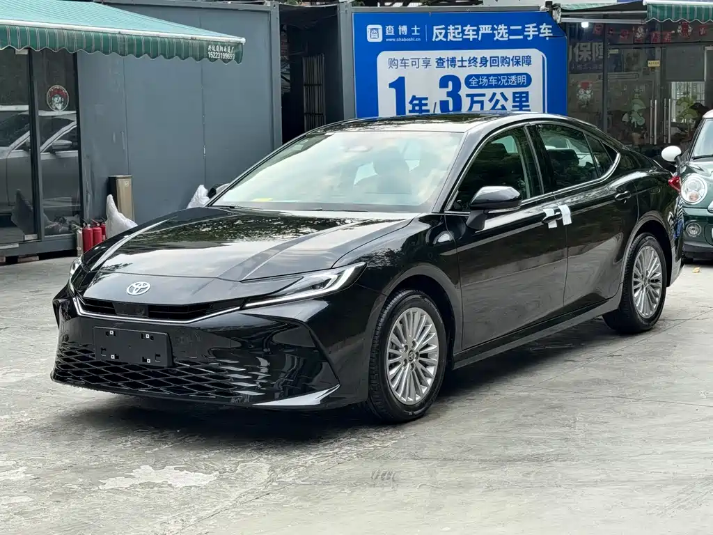 Toyota Camry 2026 — фото 1