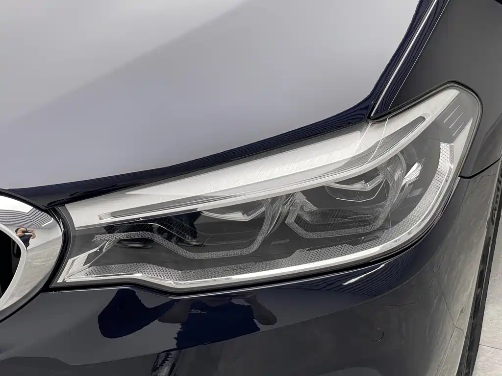 BMW 5 Series 2020 — фото 18
