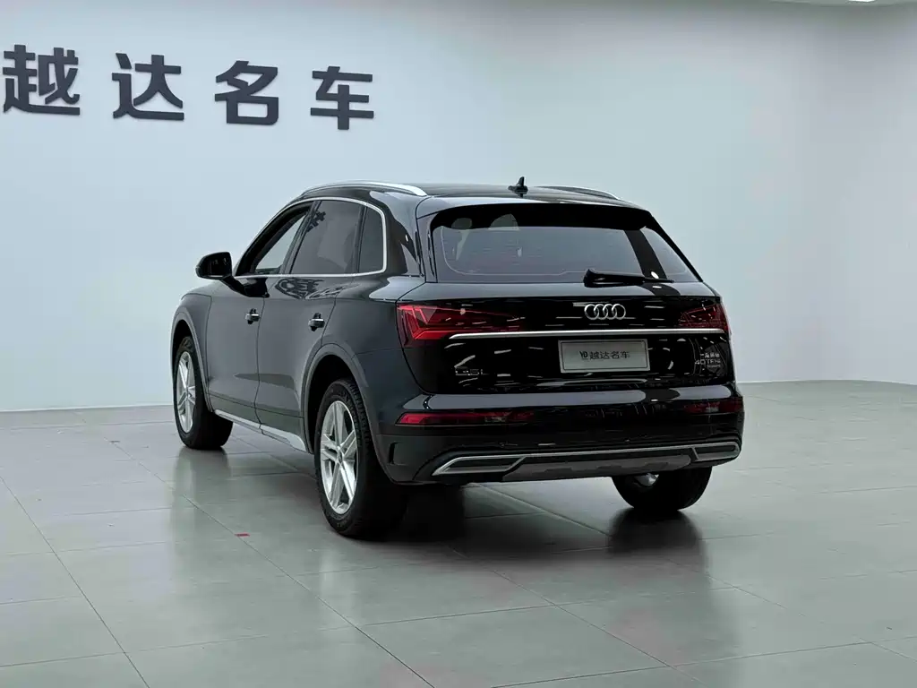 Audi Q5L 2021 — фото 19
