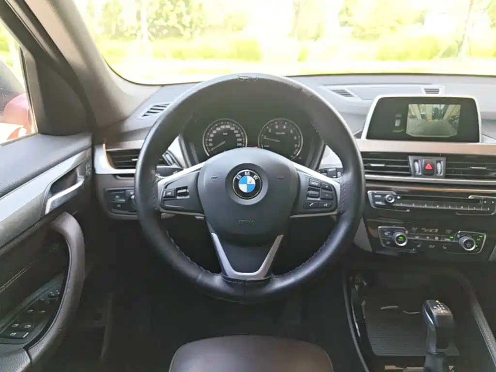 BMW X1 2018 — фото 11