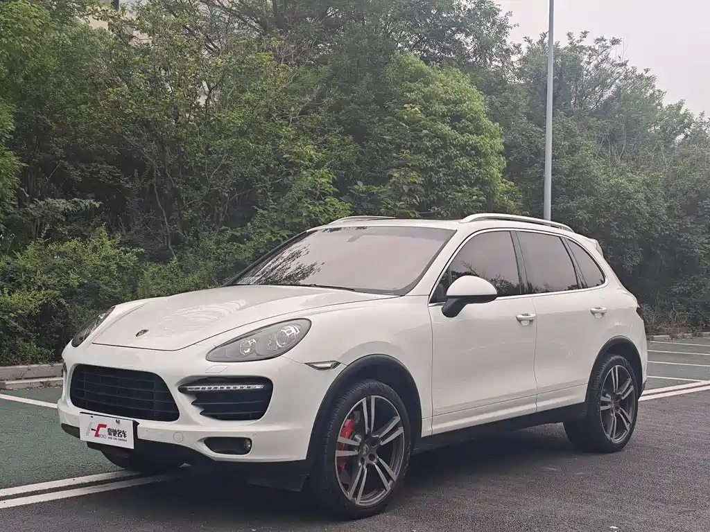 Porsche Cayenne 2014 — фото 1