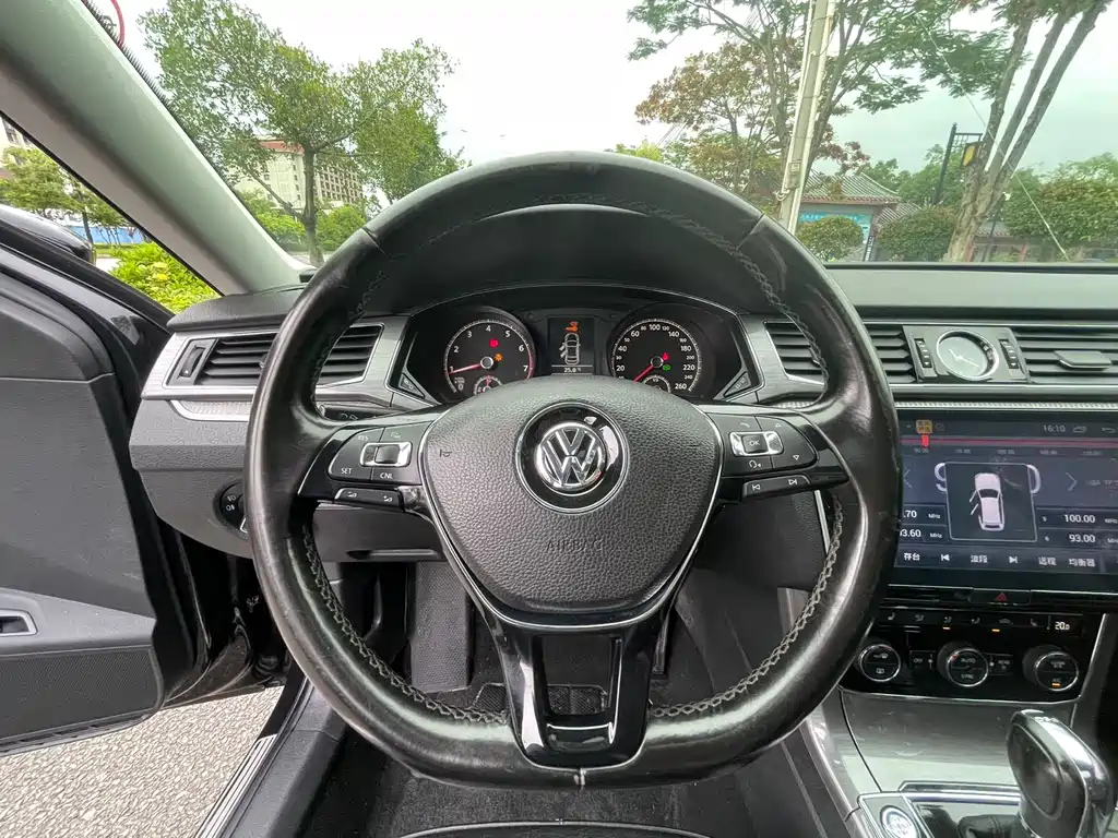 Volkswagen Passat 2018 — фото 6