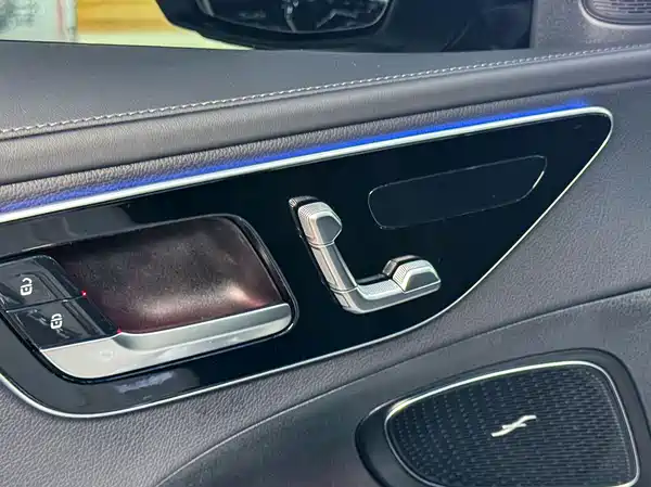 Mercedes-Benz C-Class 2021