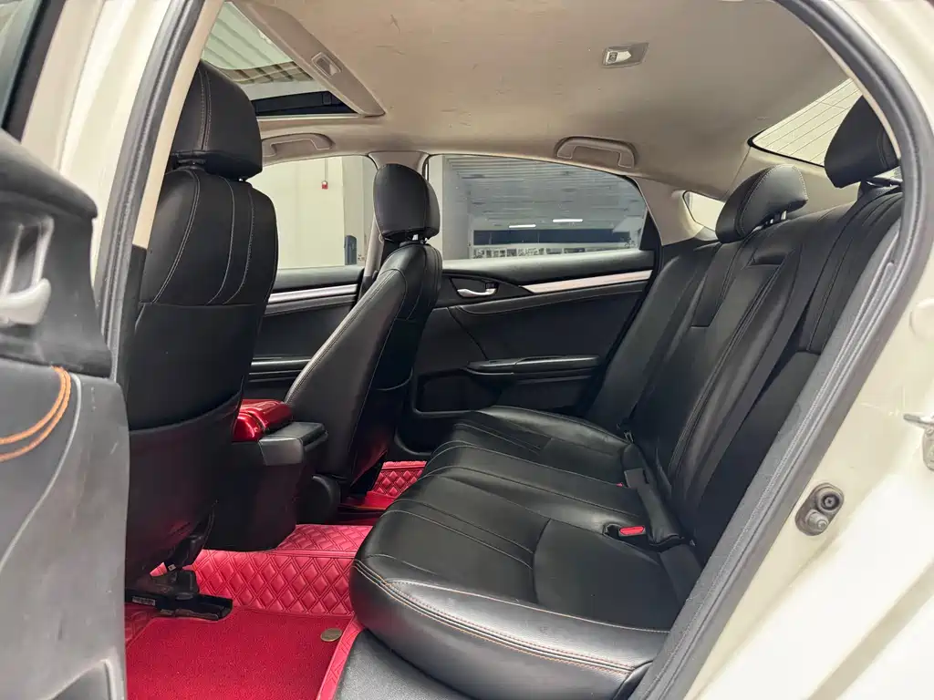 Honda Civic 2019 — фото 13