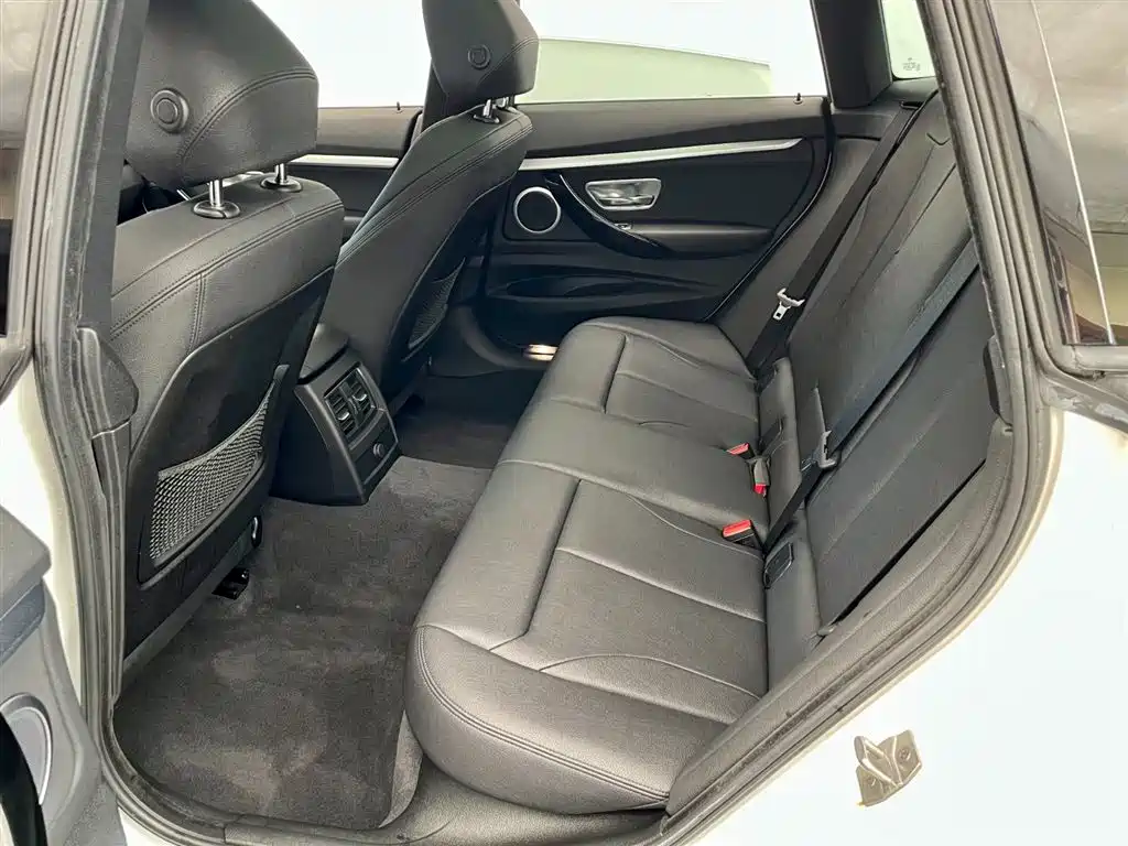 BMW 3 Series GT 2020