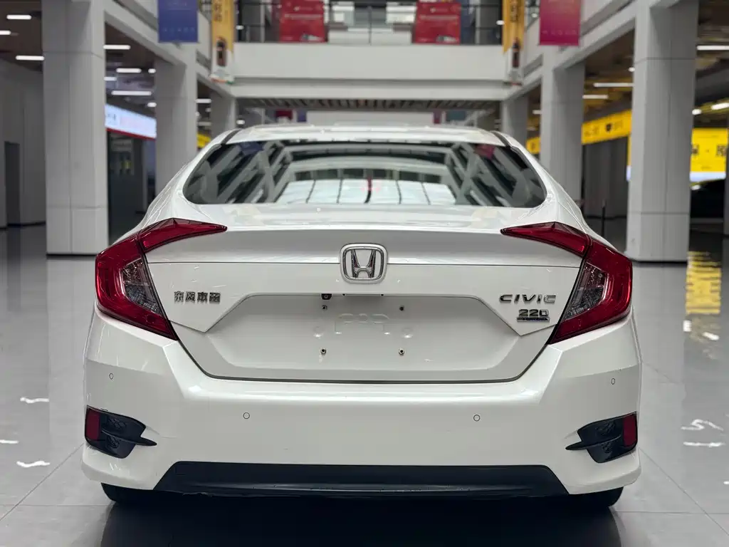 Honda Civic 2019 — фото 6