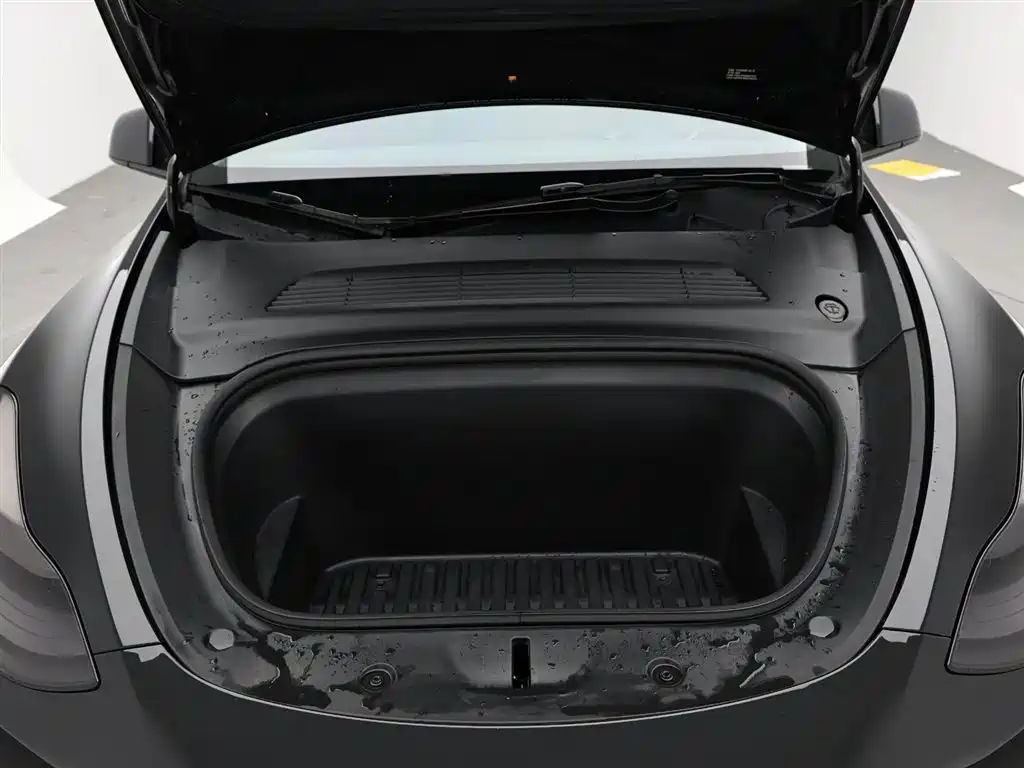 Tesla Model Y 2021 — фото 17