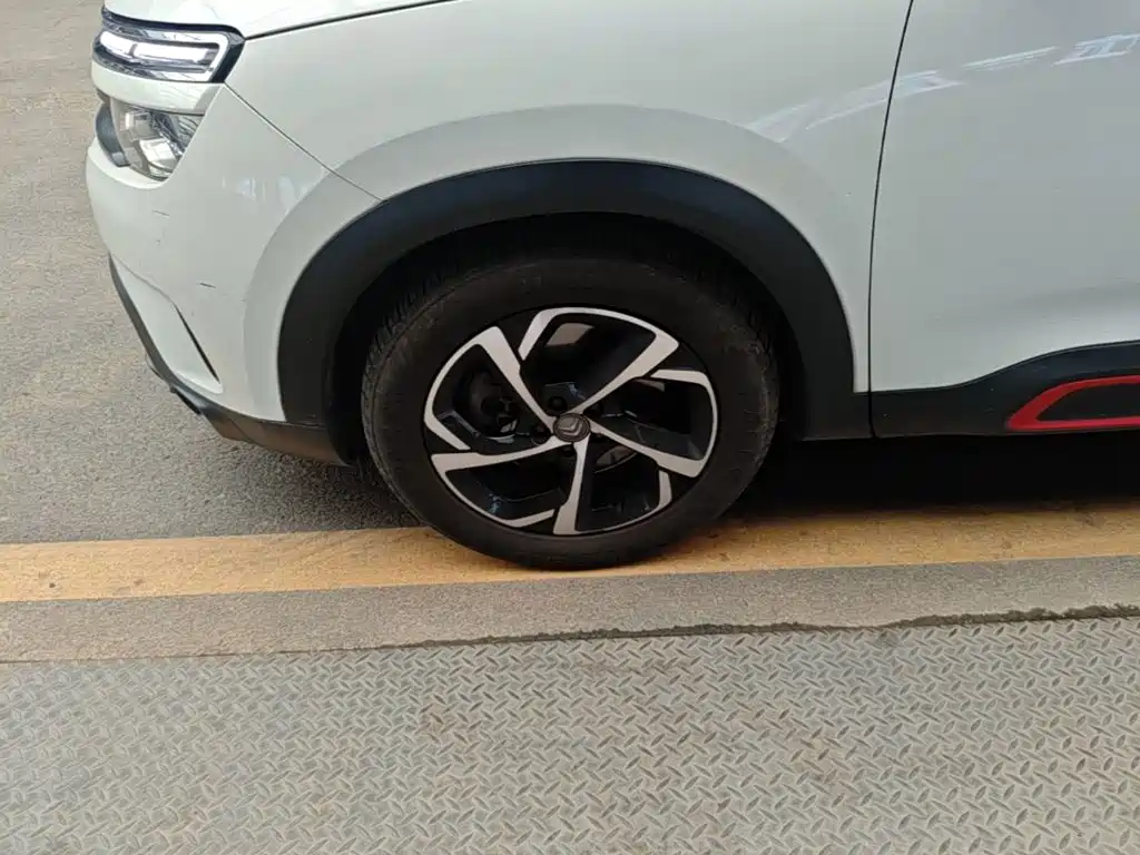 Citroen C5 AIRCROSS 2018 — фото 23