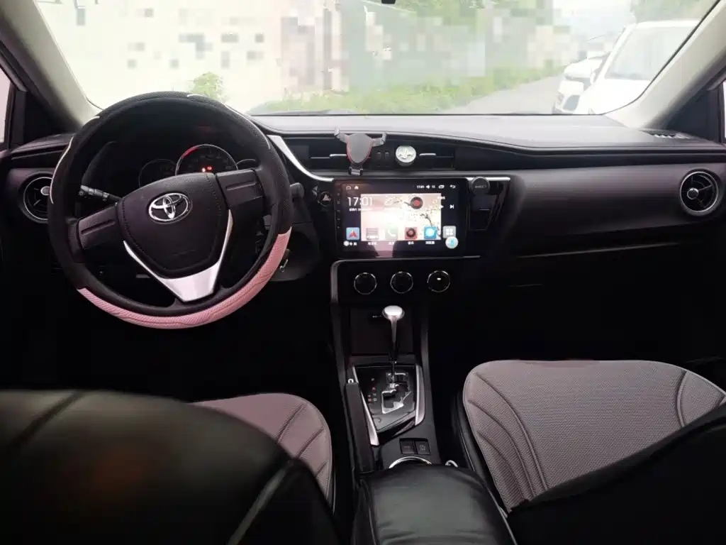 Toyota Corolla 2018 — фото 13
