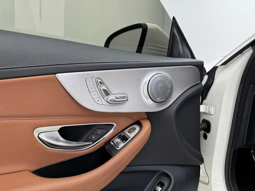 Mercedes-Benz C-Class 2020 — фото 8