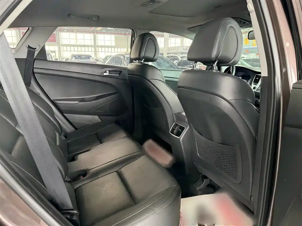 Hyundai Tucson 2016 — фото 10