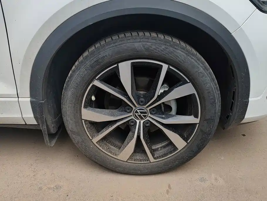 Volkswagen T-Roc 2024