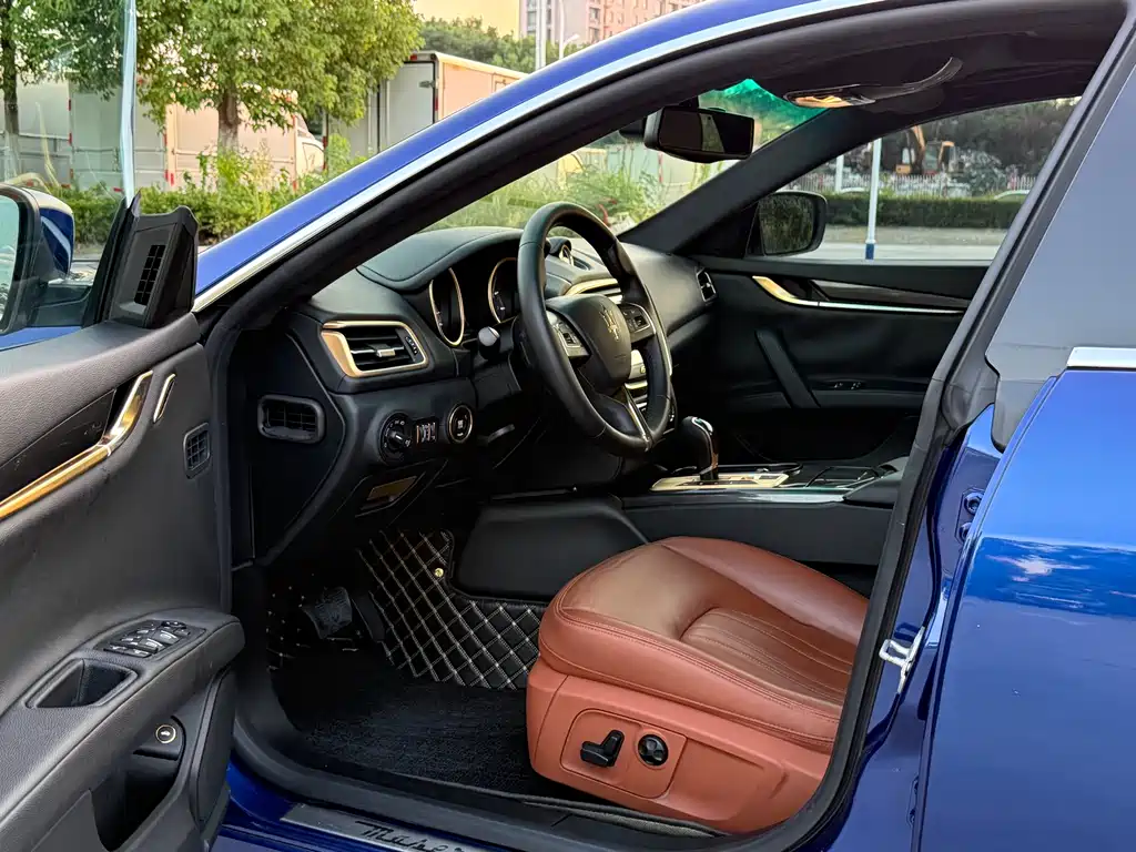 Maserati Ghibli 2015 — фото 13