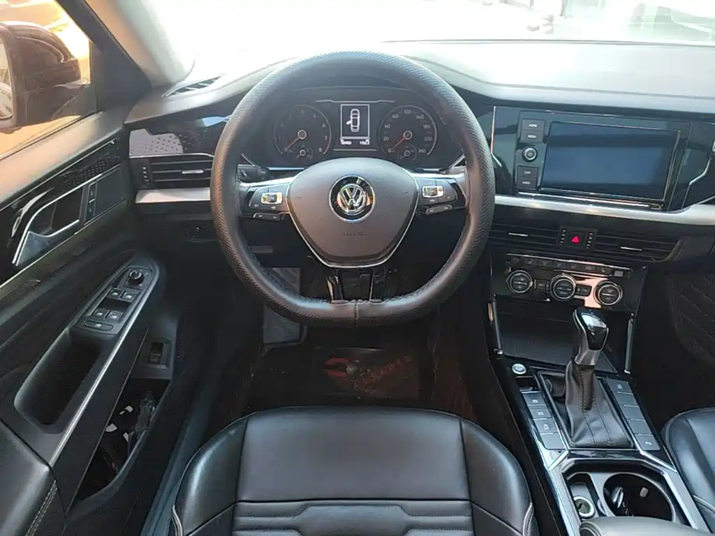 Volkswagen Passat 2019 — фото 11
