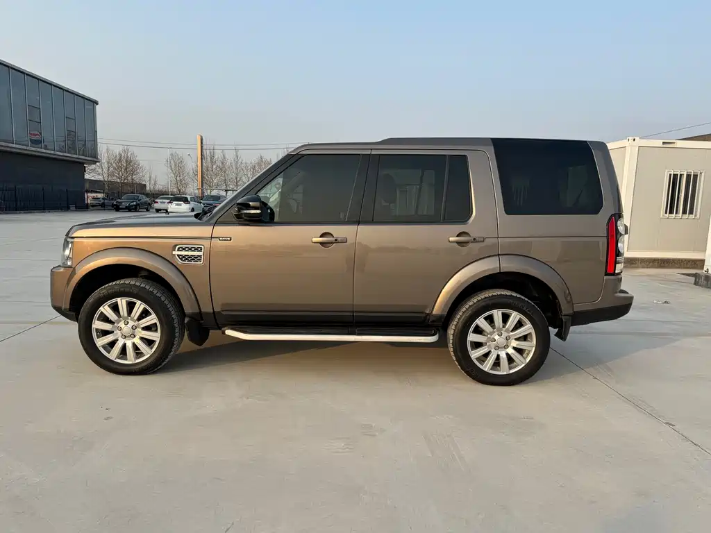 Land Rover Discovery 2015 — фото 4
