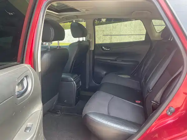 Nissan Tiida 2011