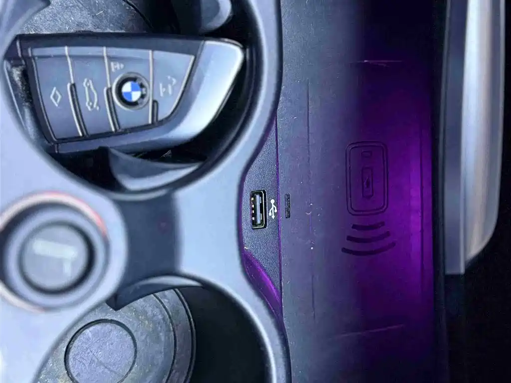 BMW 5 Series 2023 — фото 10