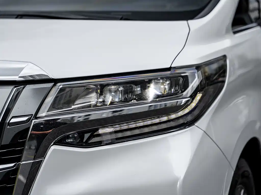 Toyota Alphard 2020 — фото 3