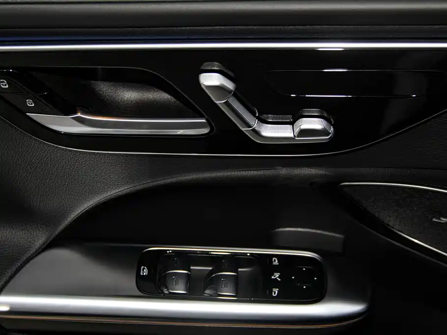 Mercedes-Benz C-Class 2025 — фото 26