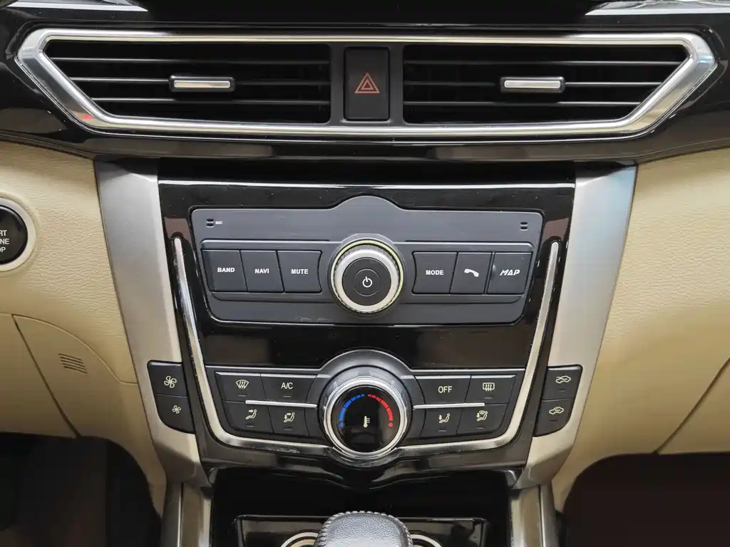 Zotye X5 2016 — фото 16