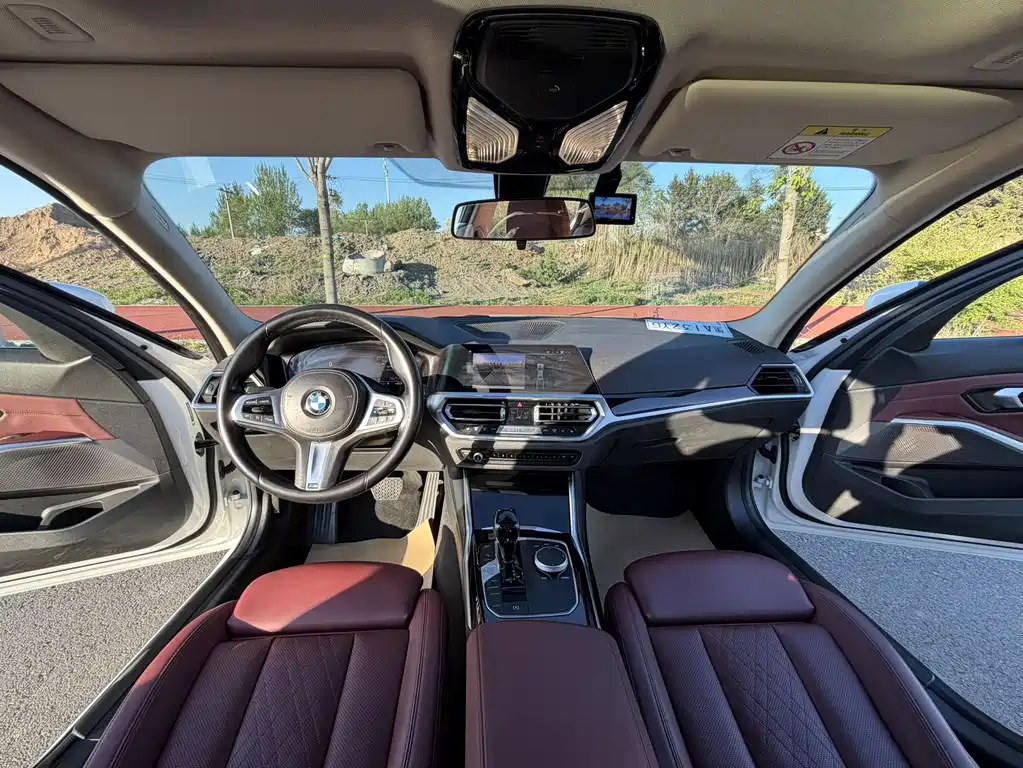 BMW 3 Series 2022 — фото 13