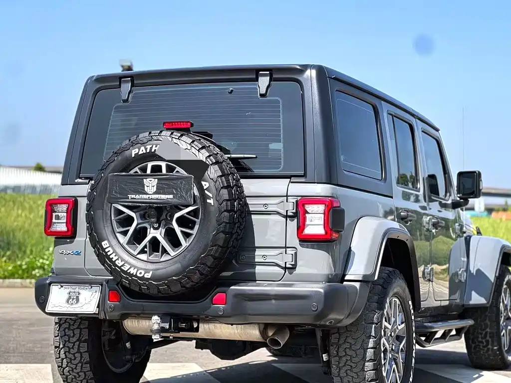 Jeep Wrangler PHEV 2021 — фото 9