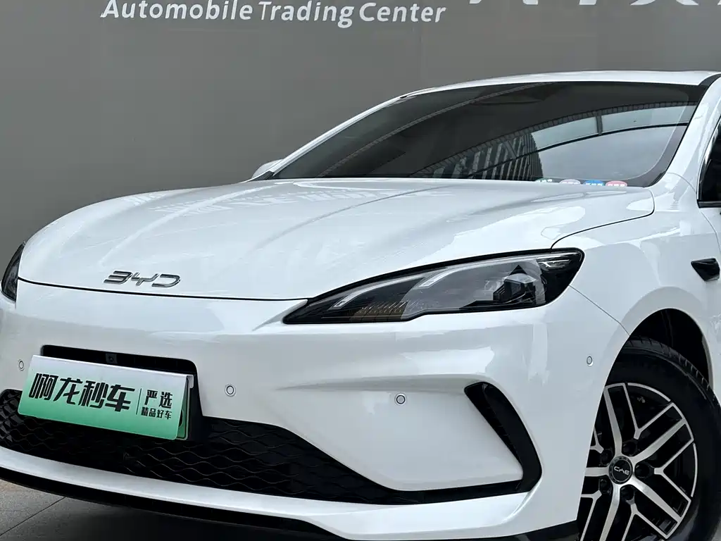 BYD Seal 05 DM-i 2025 — фото 17