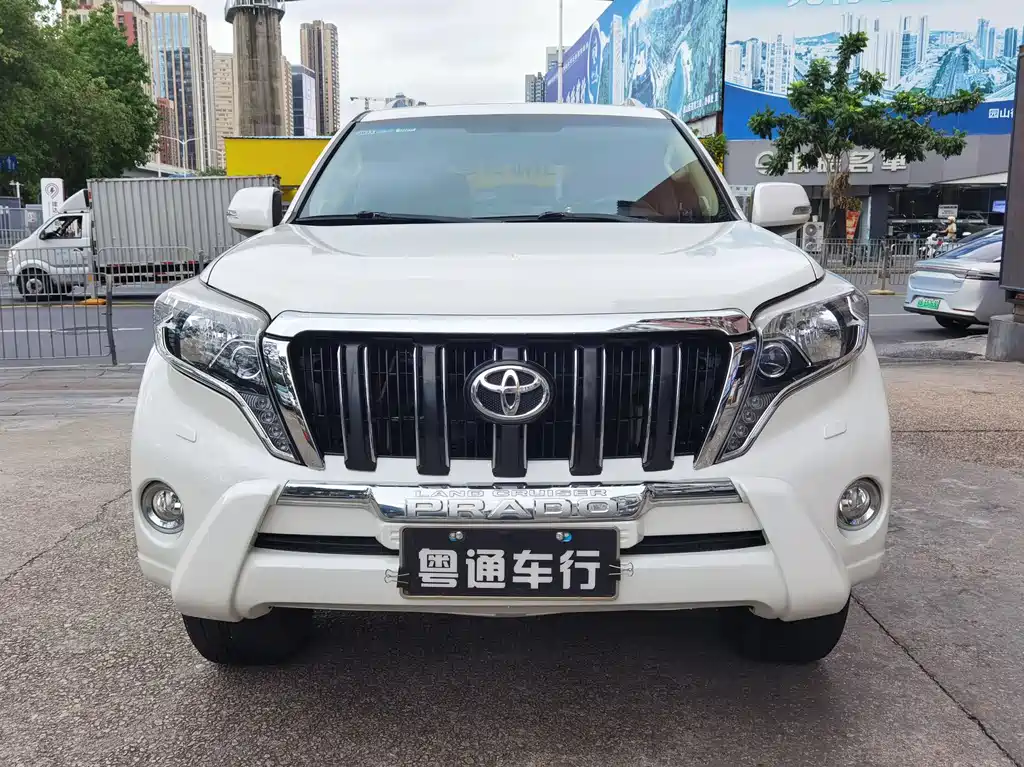 Toyota Prado 2014 — фото 2