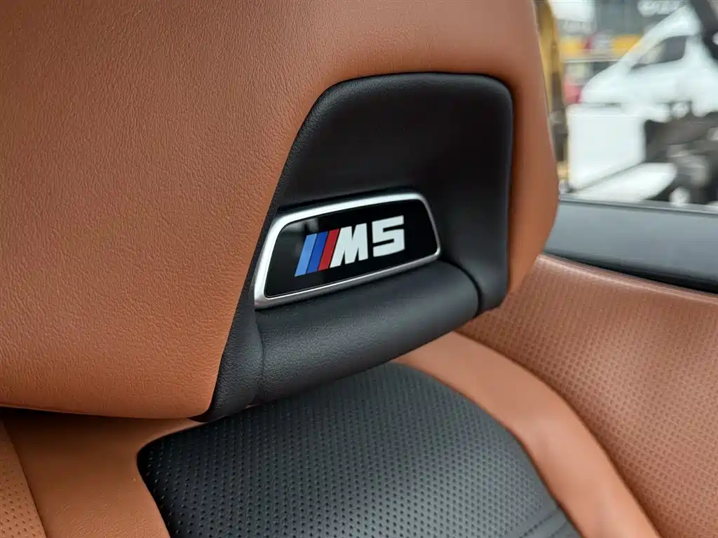 BMW M5 2021 — фото 39